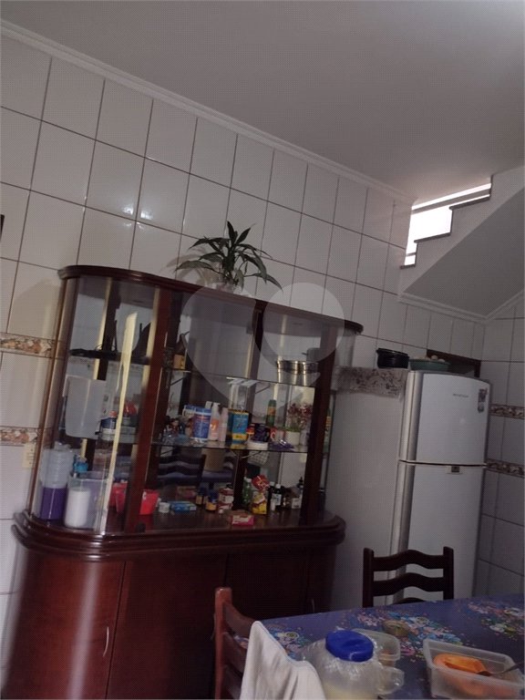 Casa à venda com 4 quartos, sendo 1 suíte,  em Jardim Cacique, Suzano, SP