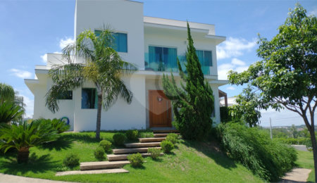 Casa à venda com 3 suítes no condomínio Residencial Central Parque, Salto - SP