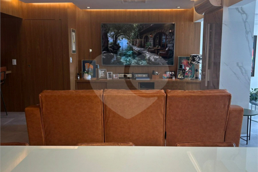 Apartamento à venda com 3 suítes em Barra Funda, São Paulo, SP
