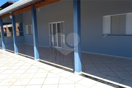 Casa à venda com 8 quartos, sendo 3 suítes,  no condomínio Terras de Santa Rosa, Salto - SP