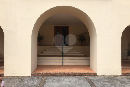 Apartamento à venda com 3 suítes em Vila Suzana, São Paulo, SP