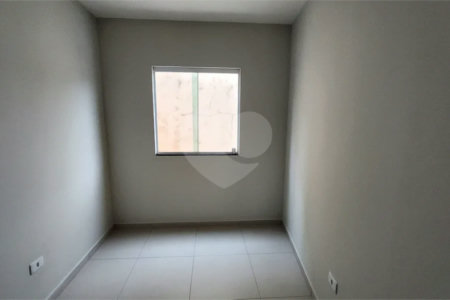 Sobrado à venda com 3 quartos, sendo 1 suíte, em Vila Vitório Mazzei, São Paulo, SP