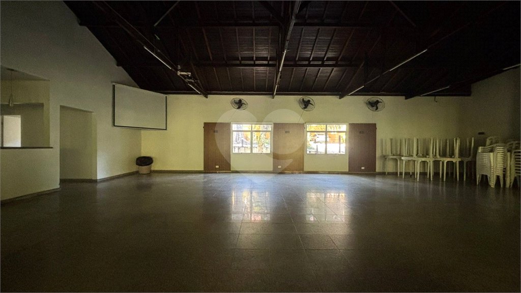 Sobrado à venda com 3 quartos, sendo 1 suíte, no condomínio Villagio da Granja, Cotia - SP