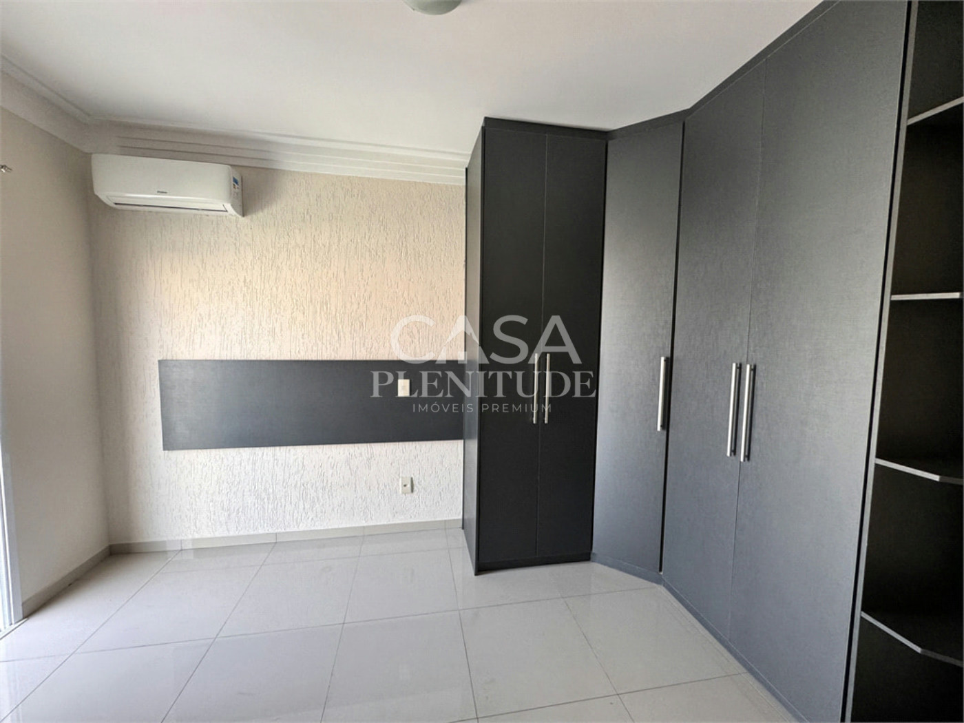 Casa em condomínio à venda com 3 suítes em Vila Haro, Sorocaba, SP