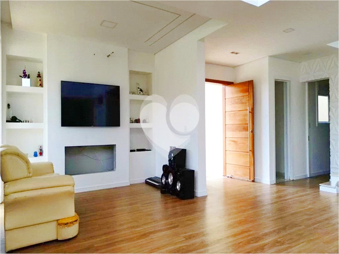 Casa à venda com 4 suítes no condomínio Alpes da Cantareira, Mairiporã - SP
