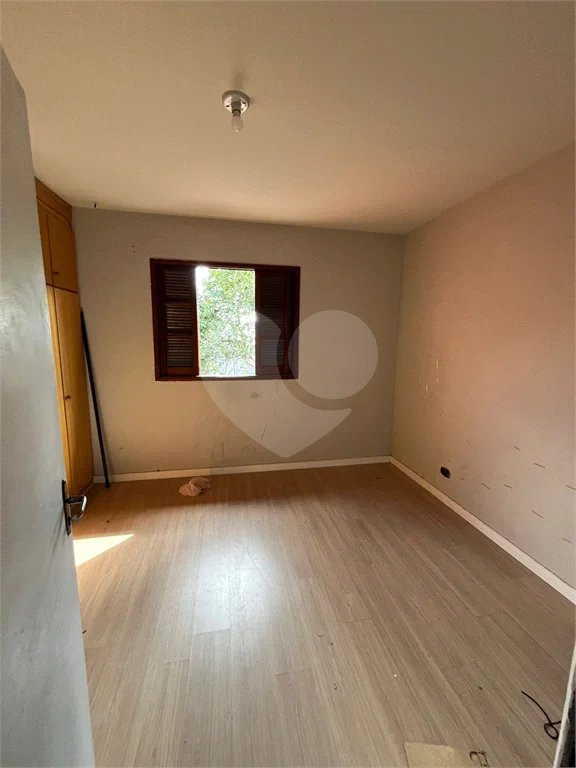 Casa com 125m², 2 dormitórios, 1 vaga, à venda na Vila Harmonia em Guarulhos.