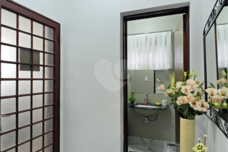 Sobrado à venda com 4 quartos, sendo 3 suítes, em Jardim Paulistano, Ribeirão Preto, SP