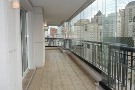 Apartamento à venda com 4 suítes em Moema, São Paulo, SP