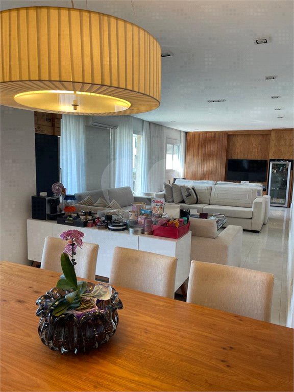 Apartamento à venda com 3 suítes em Vila Progredior, São Paulo, SP
