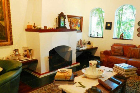 Casa de Vila à venda com 5 quartos, sendo 2 suítes, em Jardim Marajoara, São Paulo, SP