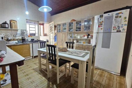Casa Térrea à venda com 3 quartos, sendo 1 suíte, no Centro, Poá, SP