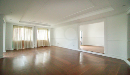 Apartamento à venda com 4 suítes em Jardim Marajoara, São Paulo, SP