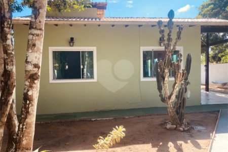 Casa em condomínio para alugar com 2 quartos, sendo 1 suíte, em Caravelas, Armação dos Búzios, RJ