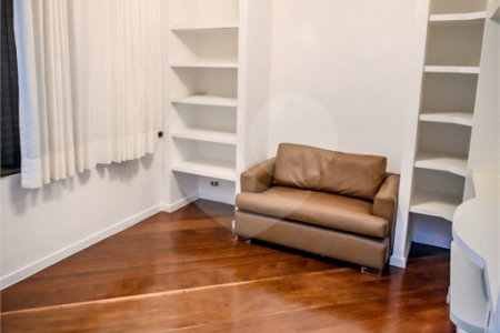 Apartamento à venda com 3 suítes em Paineiras do Morumbi, São Paulo, SP