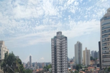 Casa à venda com 6 quartos, sendo 4 suítes, em Chora Menino, São Paulo, SP