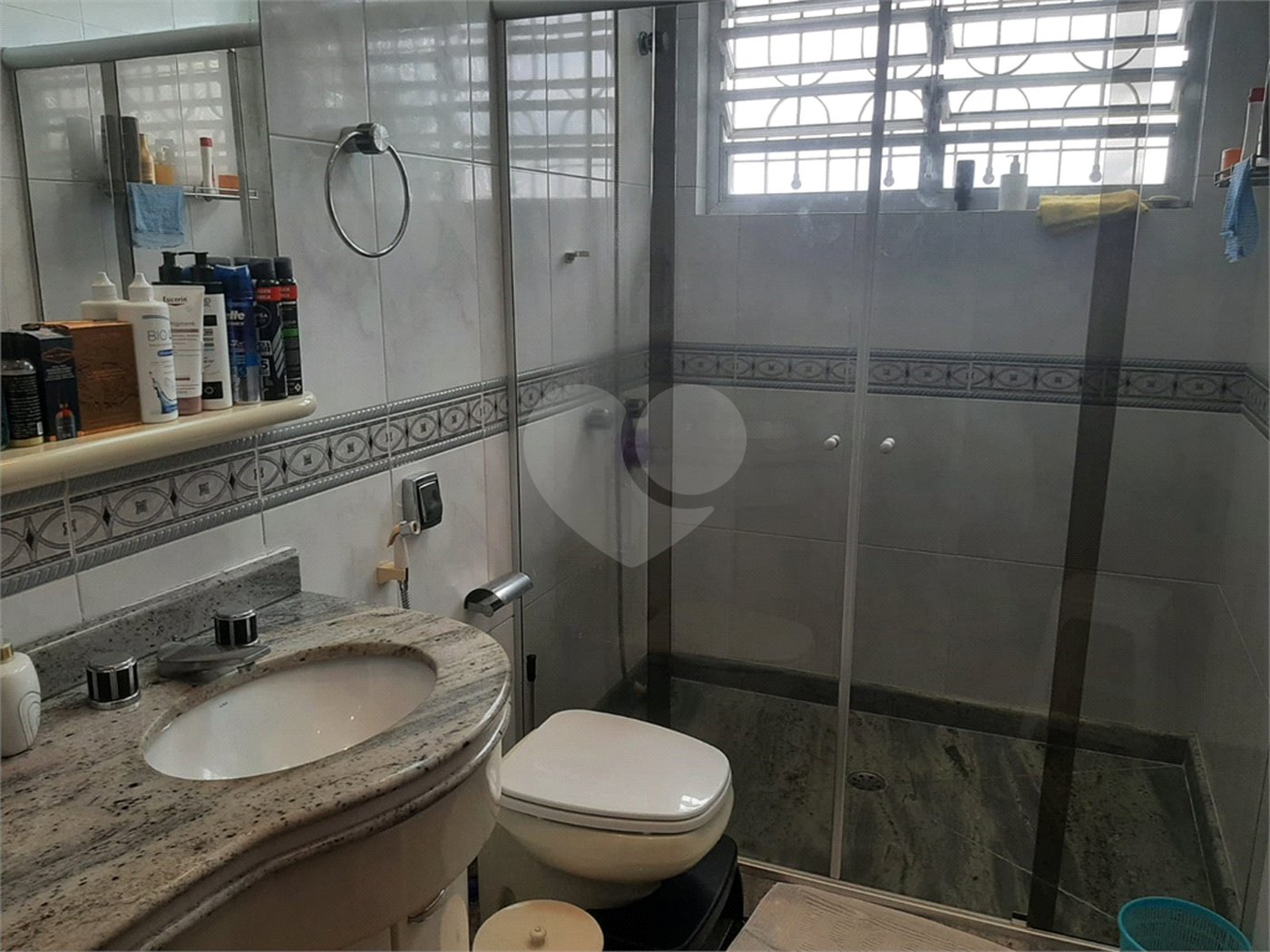 Sobrado à venda com 4 quartos, sendo 2 suítes, em Tremembé, São Paulo, SP
