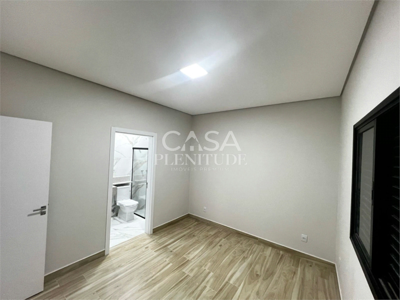 Casa em condomínio à venda com 3 quartos, sendo 2 suítes, em Jardim Novo Horizonte, Sorocaba, SP
