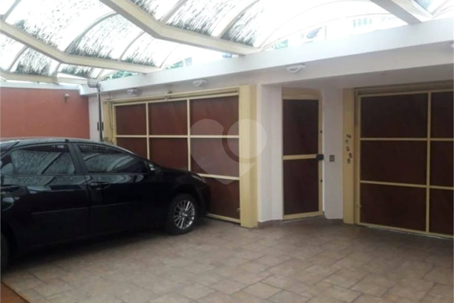 Sobrado à venda com 6 quartos, sendo 2 suítes, em Horto Florestal, São Paulo, SP