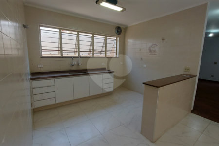 Casa à venda com 3 quartos, sendo 1 suíte, em Jardim Emília, Sorocaba, SP