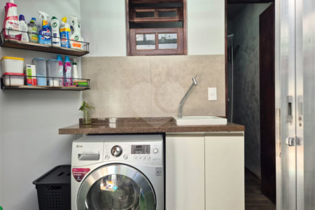 Sobrado à venda com 2 quartos em Vila Gumercindo, São Paulo, SP