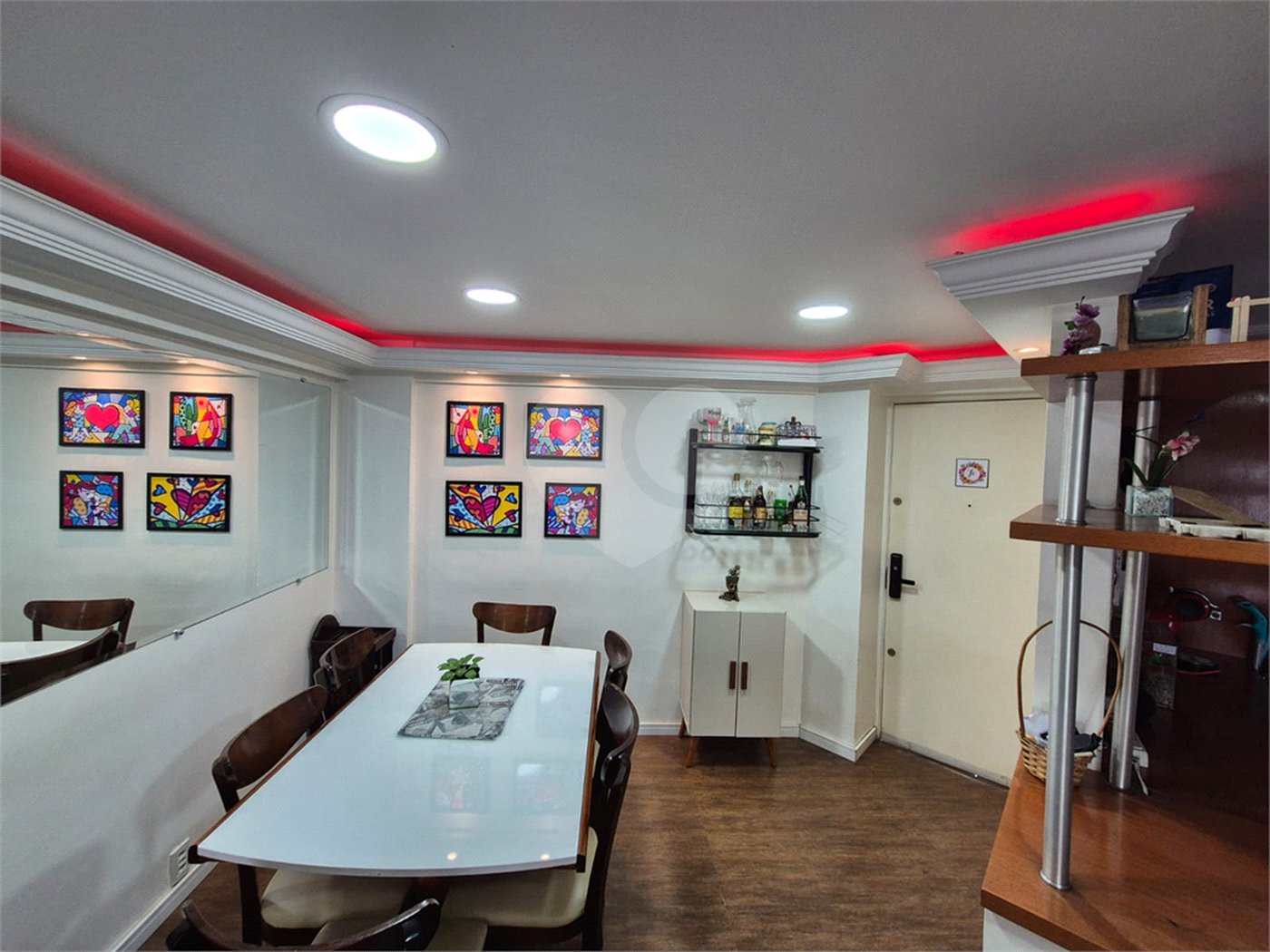Apartamento à venda com 3 quartos, sendo 1 suíte, em Jardim Olympia, São Paulo, SP