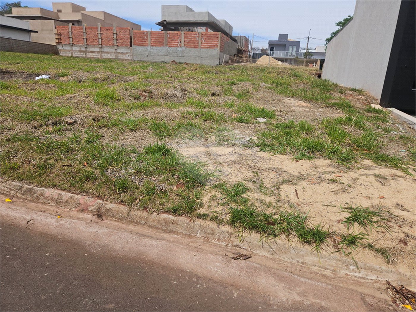 Terreno à venda no condomínio Bela Vitta, Araraquara - SP