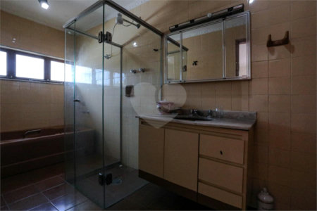 Casa à venda ou para alugar com 3 quartos, sendo 2 suítes,  no Centro, Mogi das Cruzes, SP