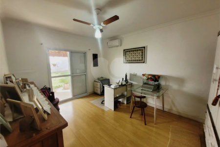 Casa à venda com 4 quartos, sendo 3 suítes,  no condomínio Acmti - Colinas do Mosteiro, Terras de Itaici e Recanto dos Pássaros, Indaiatuba - SP