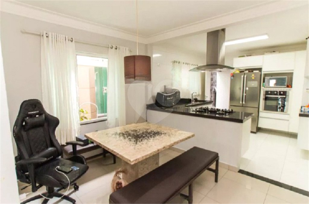 Sobrado à venda com 3 quartos, sendo 1 suíte, em Vila Nivi, São Paulo, SP