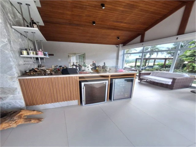 Casa para alugar com 4 suítes no condomínio Alpes da Cantareira, Mairiporã - SP