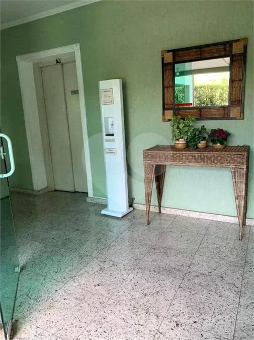 Apartamento em Atibaia com 2 dormitórios (1 suíte), 1 vaga de garagem, elevador, área de lazer com piscina
