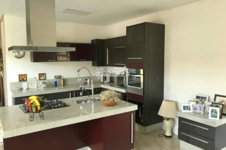 Casa à venda com 5 quartos, sendo 3 suítes, em Loteamento Jardim Morumbi, Atibaia, SP