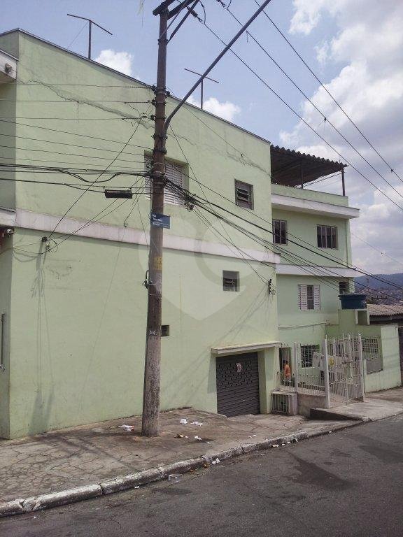 Sobrado à venda com 3 quartos no Brasilândia, São Paulo, SP