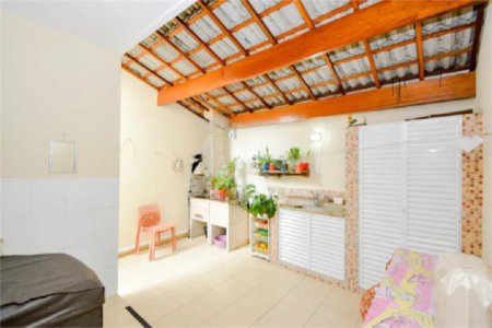 Casa à venda com 3 quartos, sendo 1 suíte, em Parque Continental I, Guarulhos, SP
