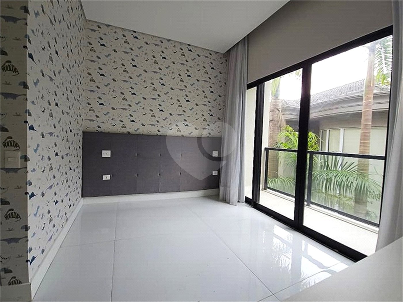 Casa à venda com 5 suítes no condomínio Tamboré II, Santana de Parnaíba - SP