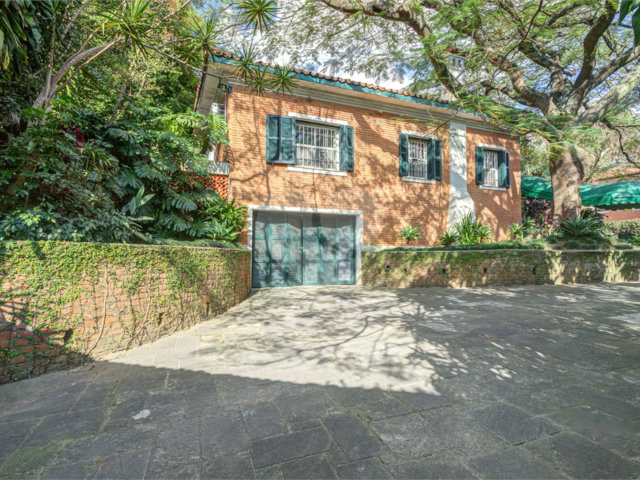 Casa à venda com 6 quartos, sendo 4 suítes,  em Guarapiranga, São Paulo, SP
