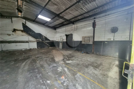 Galpão Comercial para Locação no Jardim do Trevo em Campinas com 276 m² de Área Construída e Amplo Terreno