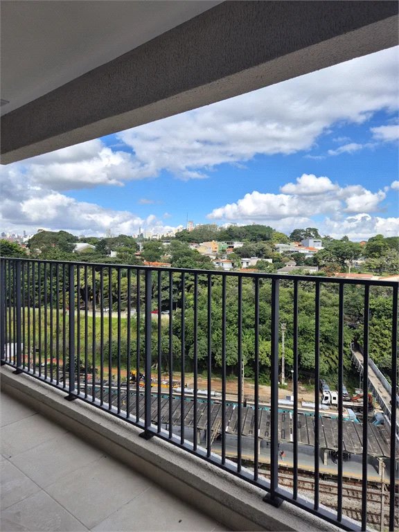 Apartamento à venda com 3 quartos, sendo 1 suíte, em Vila Anastácio, São Paulo, SP