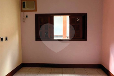 Casa à venda com 5 quartos, sendo 3 suítes, no condomínio Village Terras de Indaiá, Indaiatuba - SP