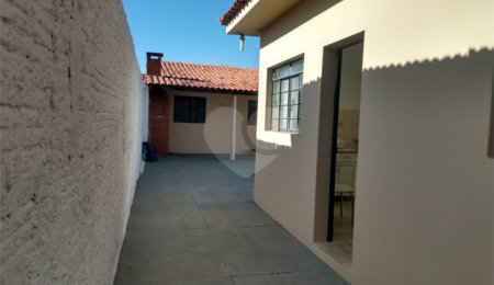 Casa à venda com 3 quartos em Vila Reis, Itapetininga, SP