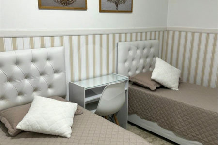Apartamento à venda com 2 quartos, sendo 1 suíte, no Centro, Mongaguá, SP