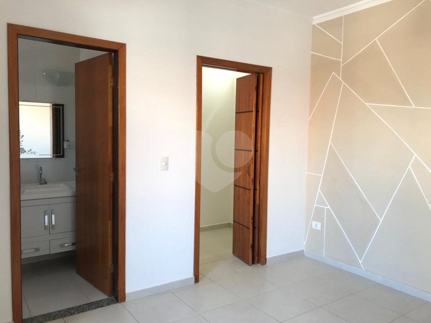 Casa à venda com 2 quartos, sendo 1 suíte, em Loteamento Residencial Vista Linda, São José dos Campos, SP