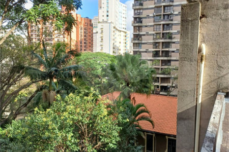 Apartamento à venda com 2 quartos em Cerqueira César, São Paulo, SP