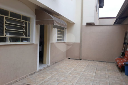 Sobrado à venda com 3 quartos, sendo 1 suíte,  em Esplanada Mendes Moraes, São Roque, SP