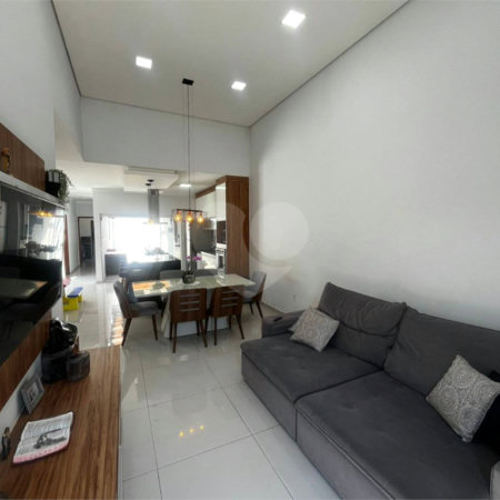 Casa à venda com 2 quartos, sendo 1 suíte, no condomínio Residencial Reserva das Paineiras, Itapetininga - SP