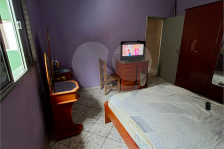 Casa à venda com 4 quartos, sendo 1 suíte,  em Vila Santa Maria, Guarulhos, SP