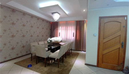 Sobrado à venda com 4 quartos, sendo 1 suíte,  em Tremembé, São Paulo, SP