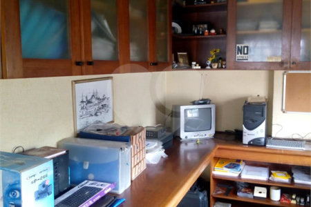 Casa Térrea à venda com 3 quartos, sendo 1 suíte,  em Jardim Prudência, São Paulo, SP