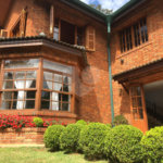 Casa à venda com 5 quartos, sendo 4 suítes,  no condomínio Cantareira, Mairiporã - SP