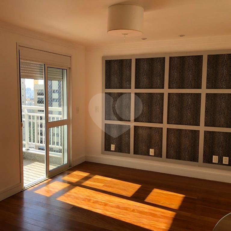 Apartamento à venda com 3 suítes em Vila Suzana, São Paulo, SP